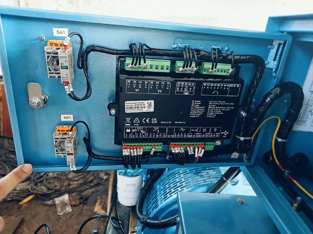 安陽某事業(yè)單位交付調(diào)試一臺100KW濰柴原裝發(fā)電機組