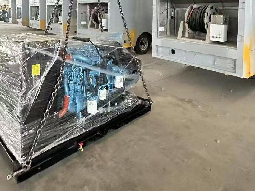 濰柴電力原裝50kw機組，配套中國兵器紅宇特車，某聯(lián)通公司應(yīng)急電源車一批15臺交付中～